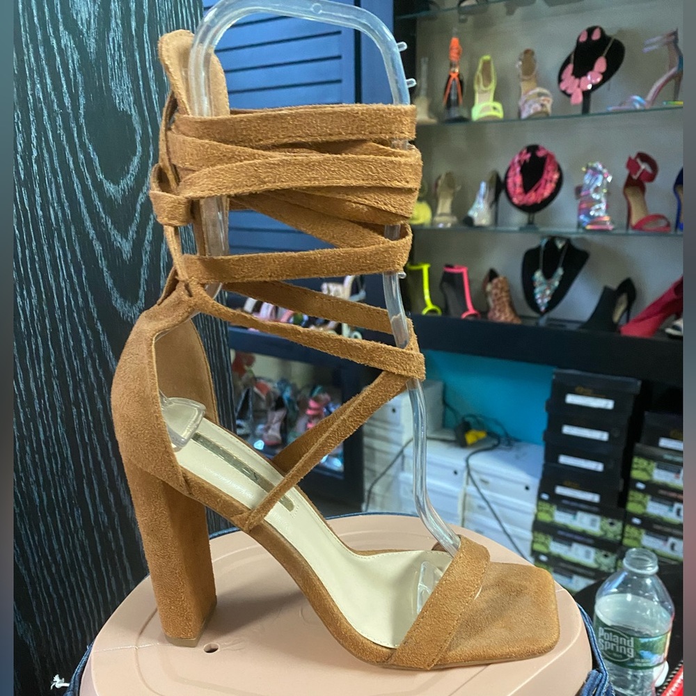 NEW wrap up heeled sandals, faux suede, brown - Picture 1 of 3